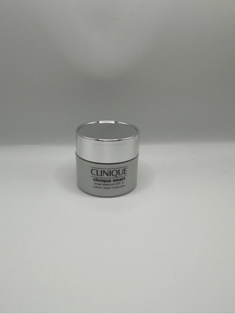 Clinique Silver/White Smart Moisturizer